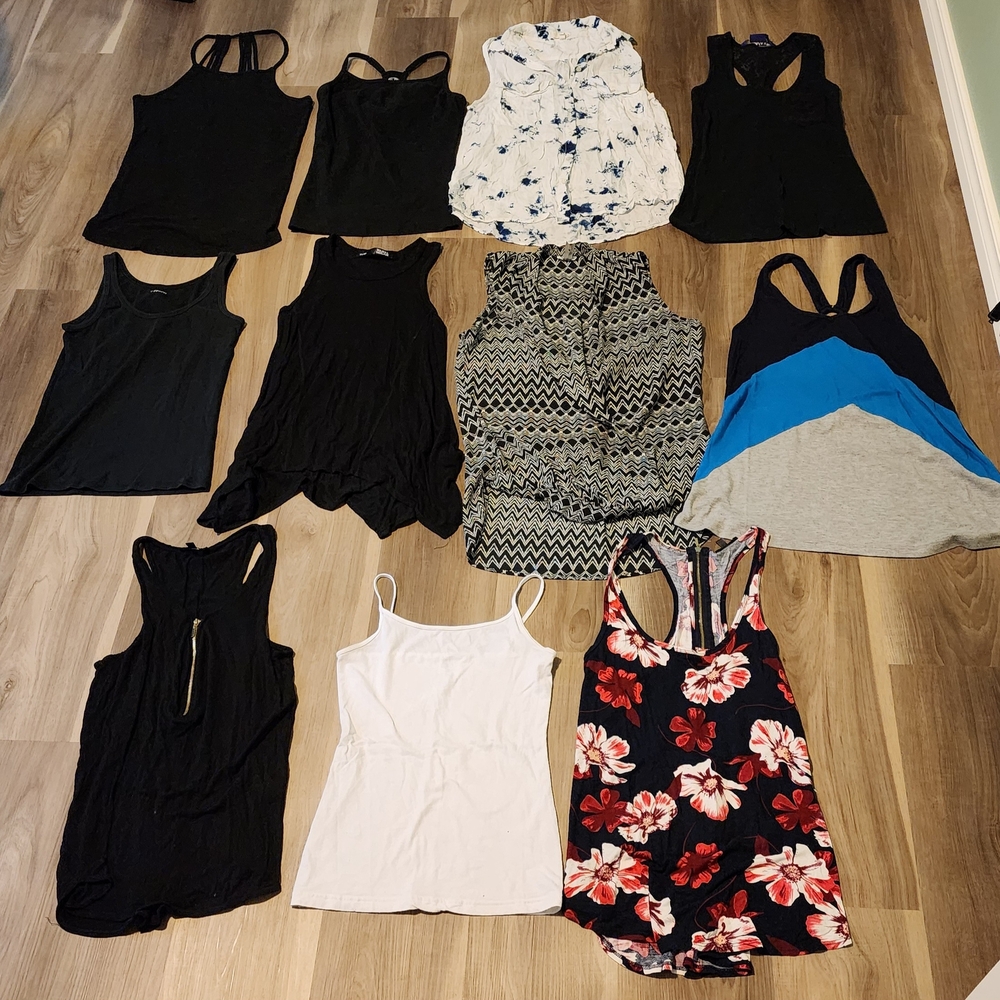 Womens Tank Top Lot